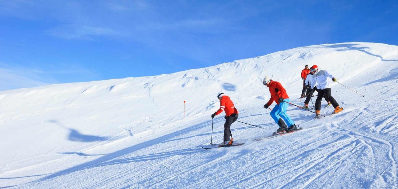 IMPROVE YOUR ON-PISTE SKIING: TOP TIPS FROM SNOW+ROCK